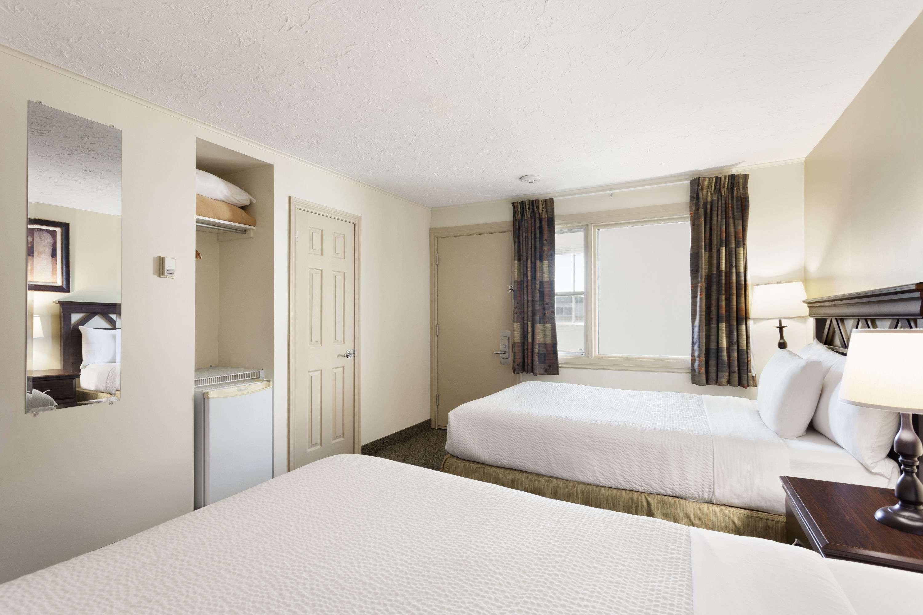 Days Inn By Wyndham Montreal East Εξωτερικό φωτογραφία