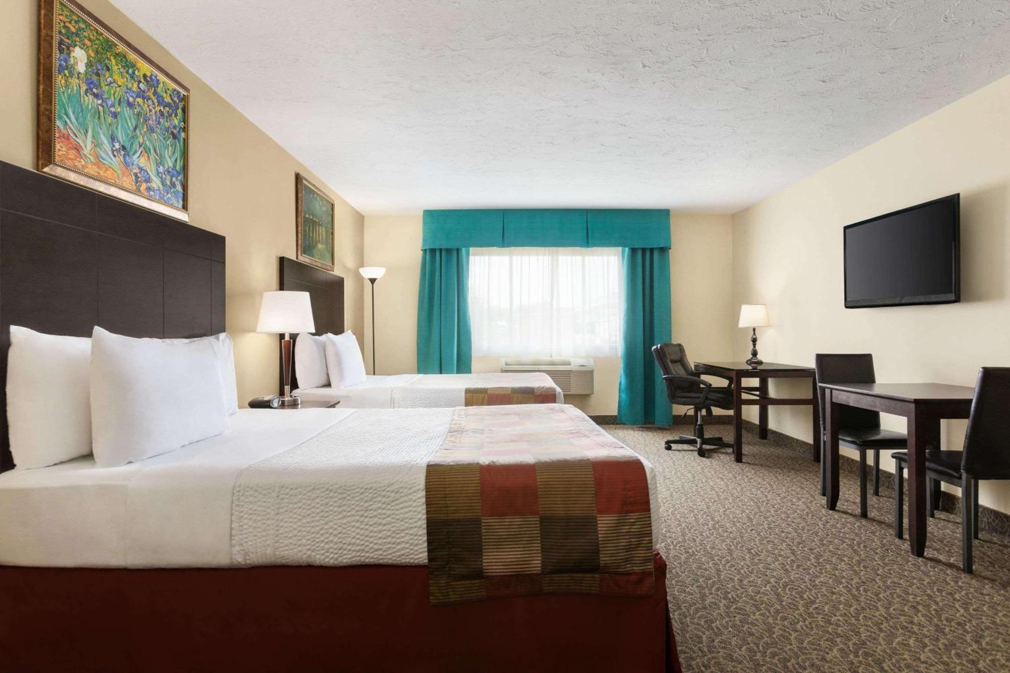 Days Inn By Wyndham Montreal East Εξωτερικό φωτογραφία